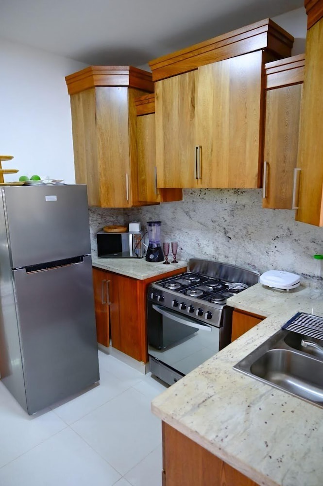 Exclusive Apartment, 3 Bedrooms, Non Smoking photo 2