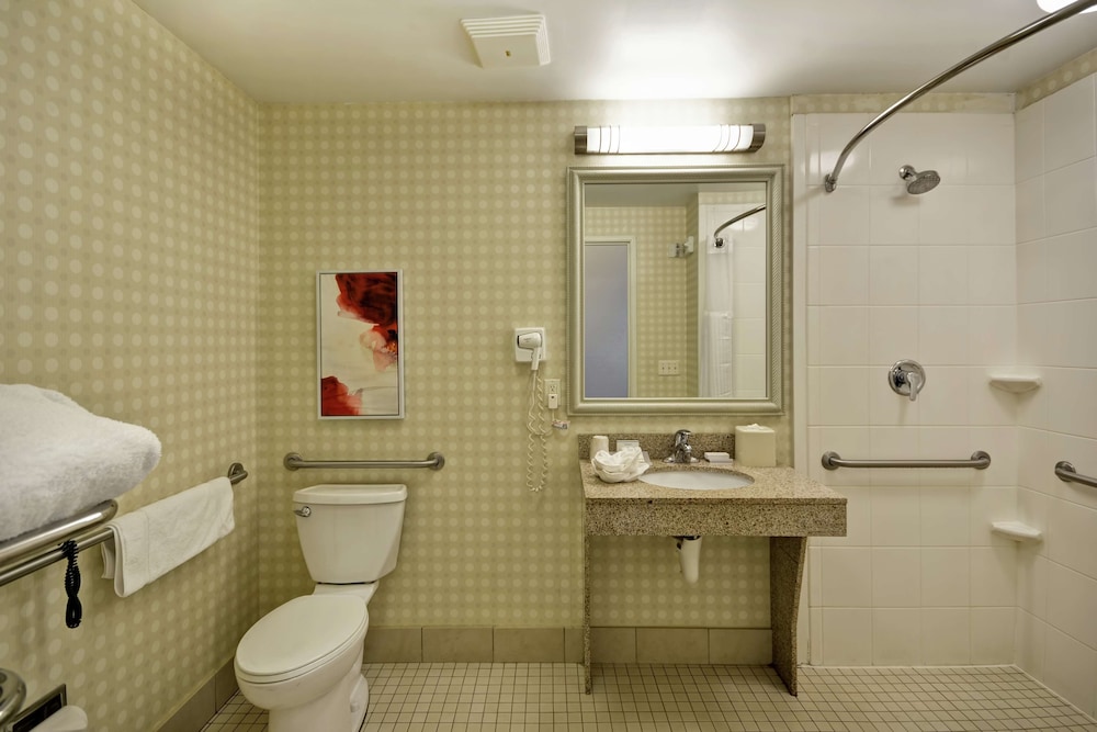 Room, Accessible photo 3