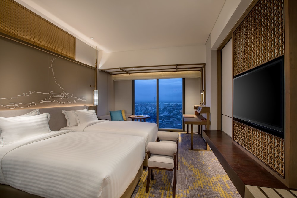 Pacific Club Twin Room
