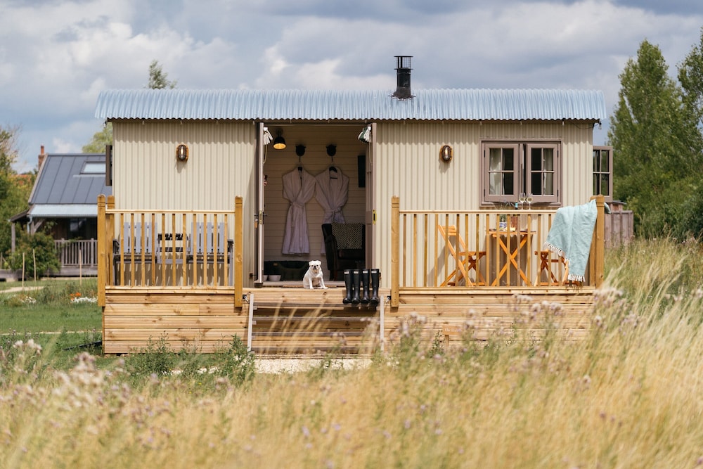 Aviary - Shepherd Hut
