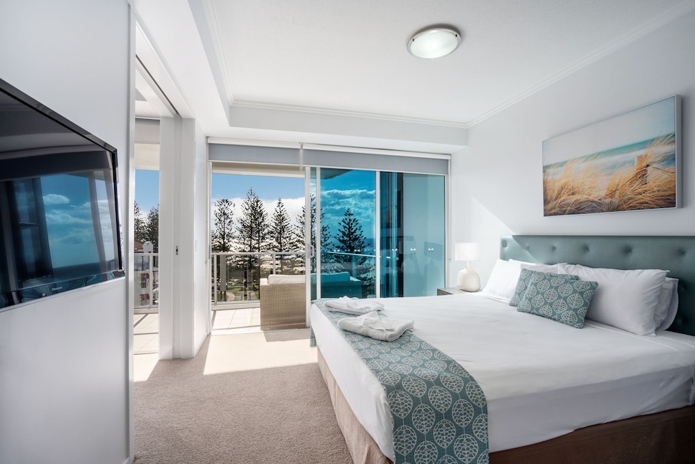 Apartment, 3 Bedrooms, Beach View - Photo 2