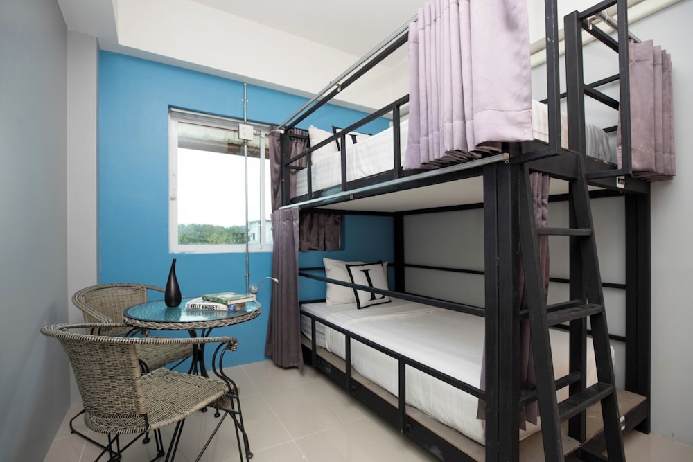 Bed in 2 Bed Mixed Dormitory Room photo 1