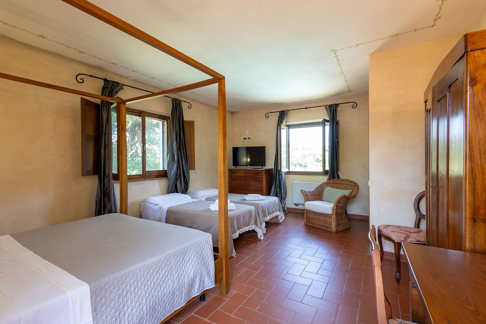 Quadruple Room photo 1