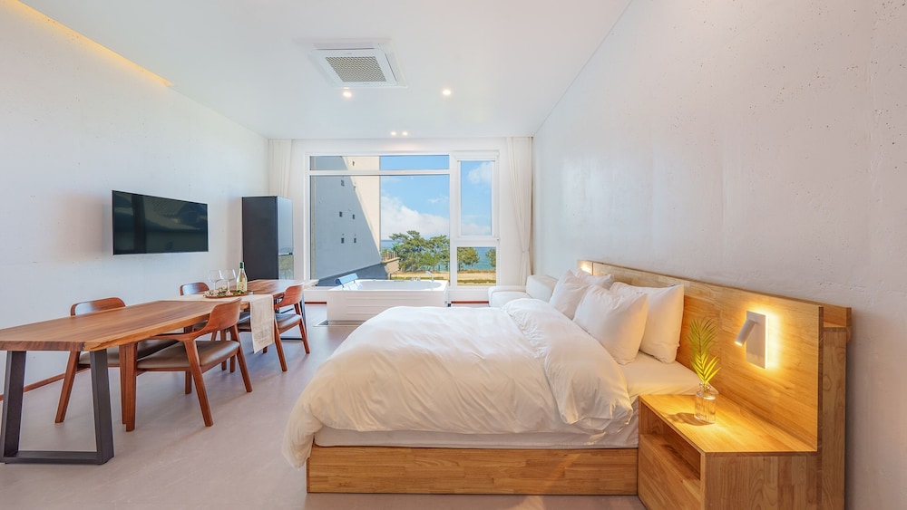 Basic Room, 1 Bedroom (Room 202)