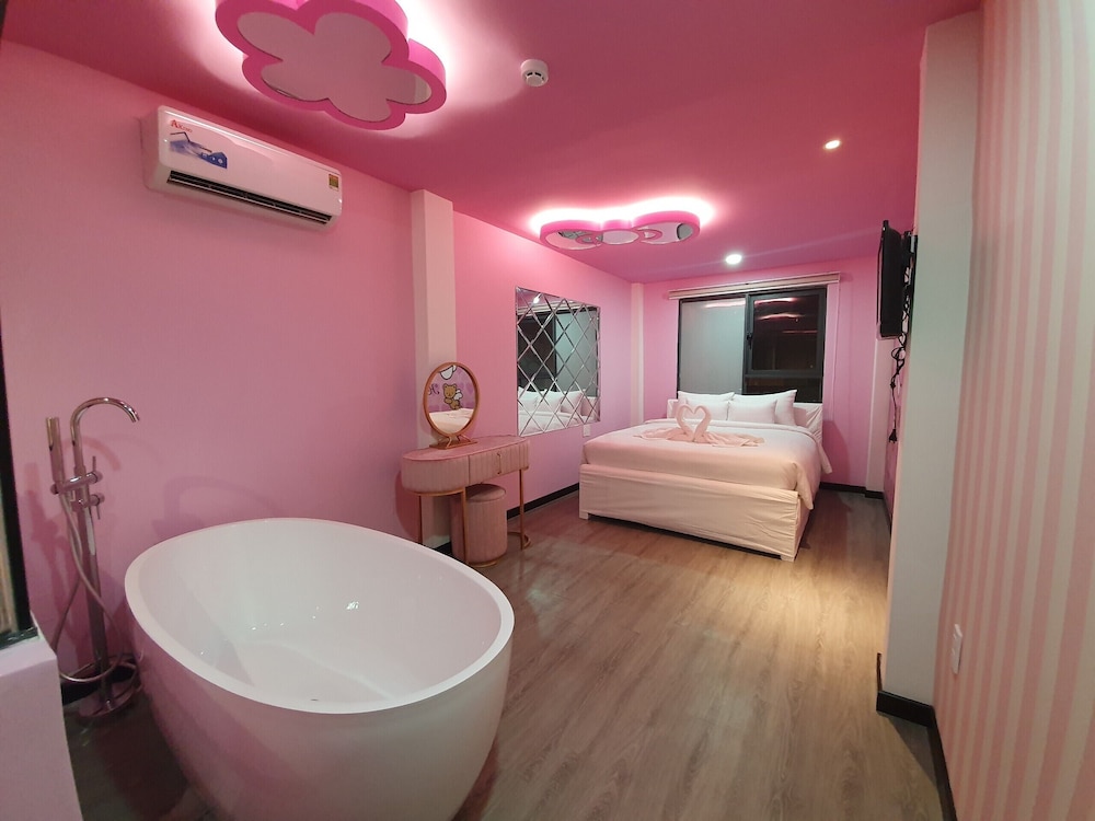 Deluxe Double Room, Garden View