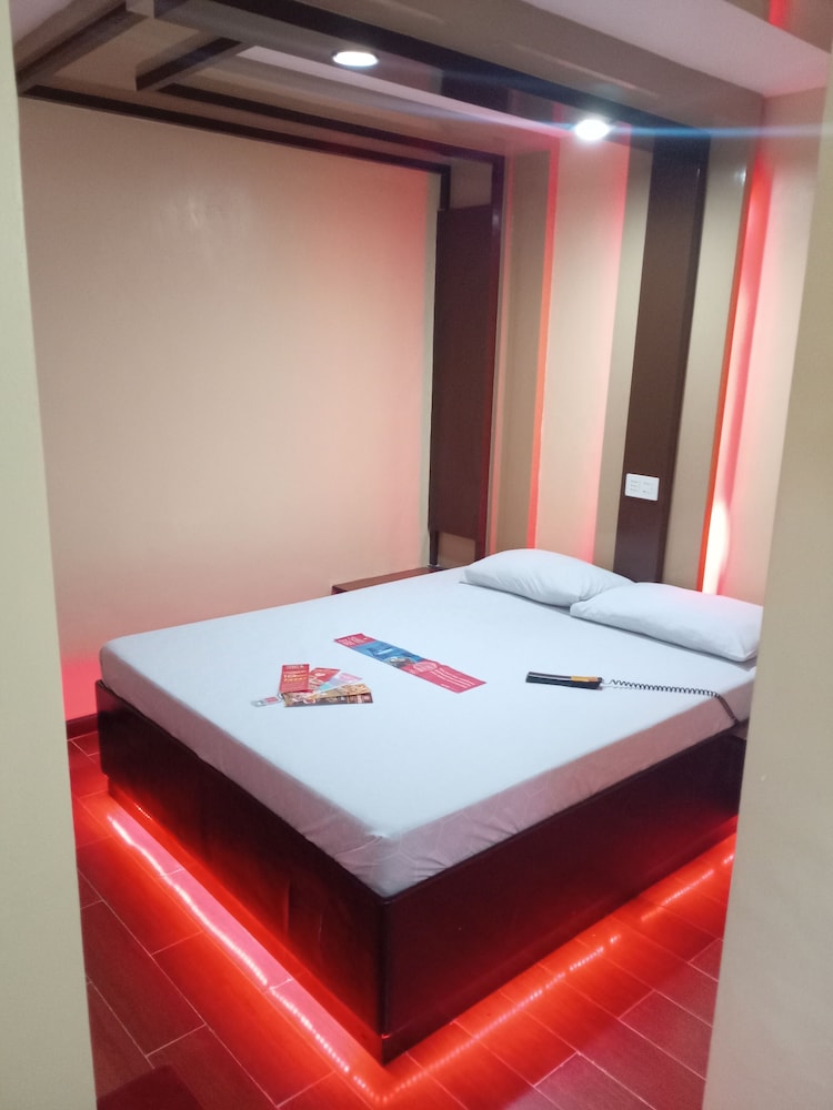 Deluxe Room - Photo 1