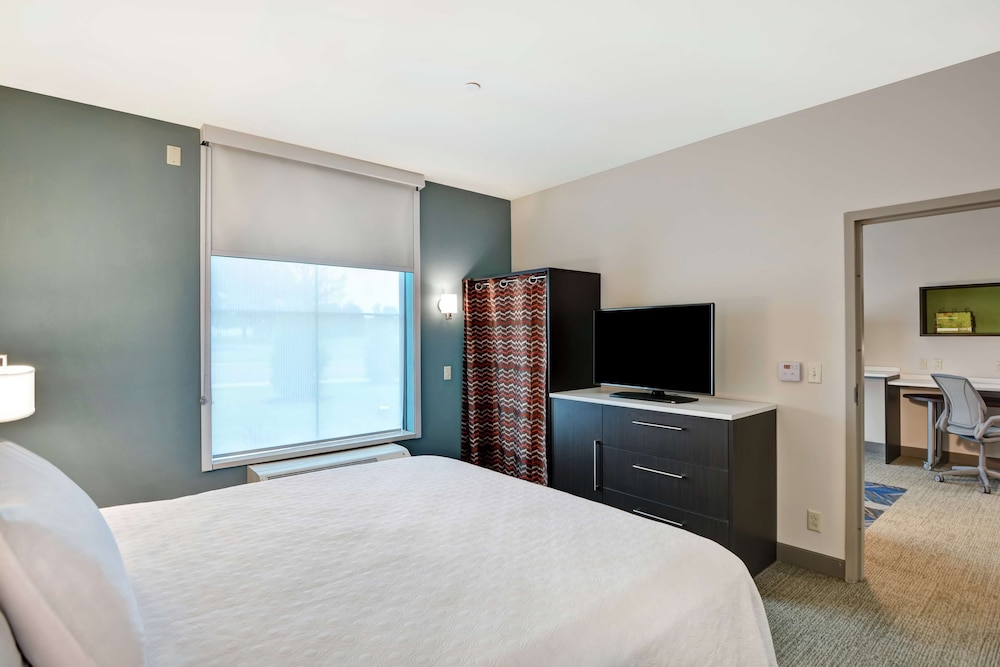 Suite, 1 Bedroom, Accessible, Bathtub - Photo 3