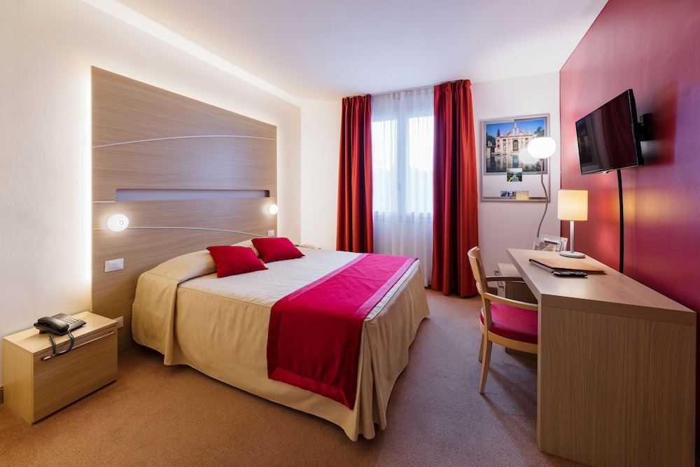 Single Room photo 3