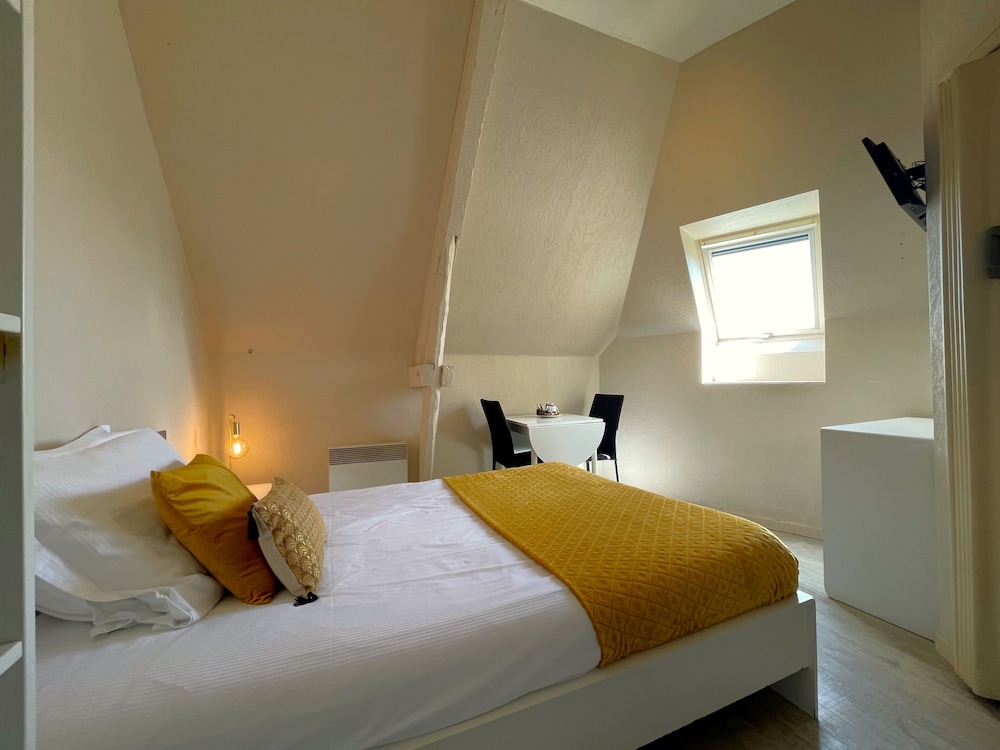 Economy Double Room photo 2
