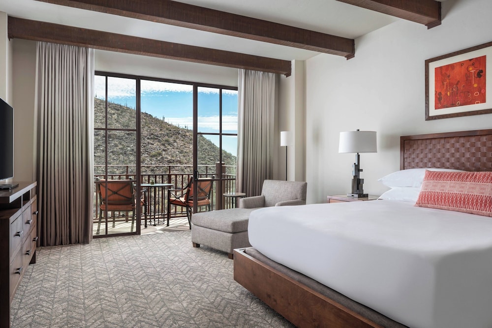 Premier Suite, 2 Bedrooms, Balcony - Photo 9
