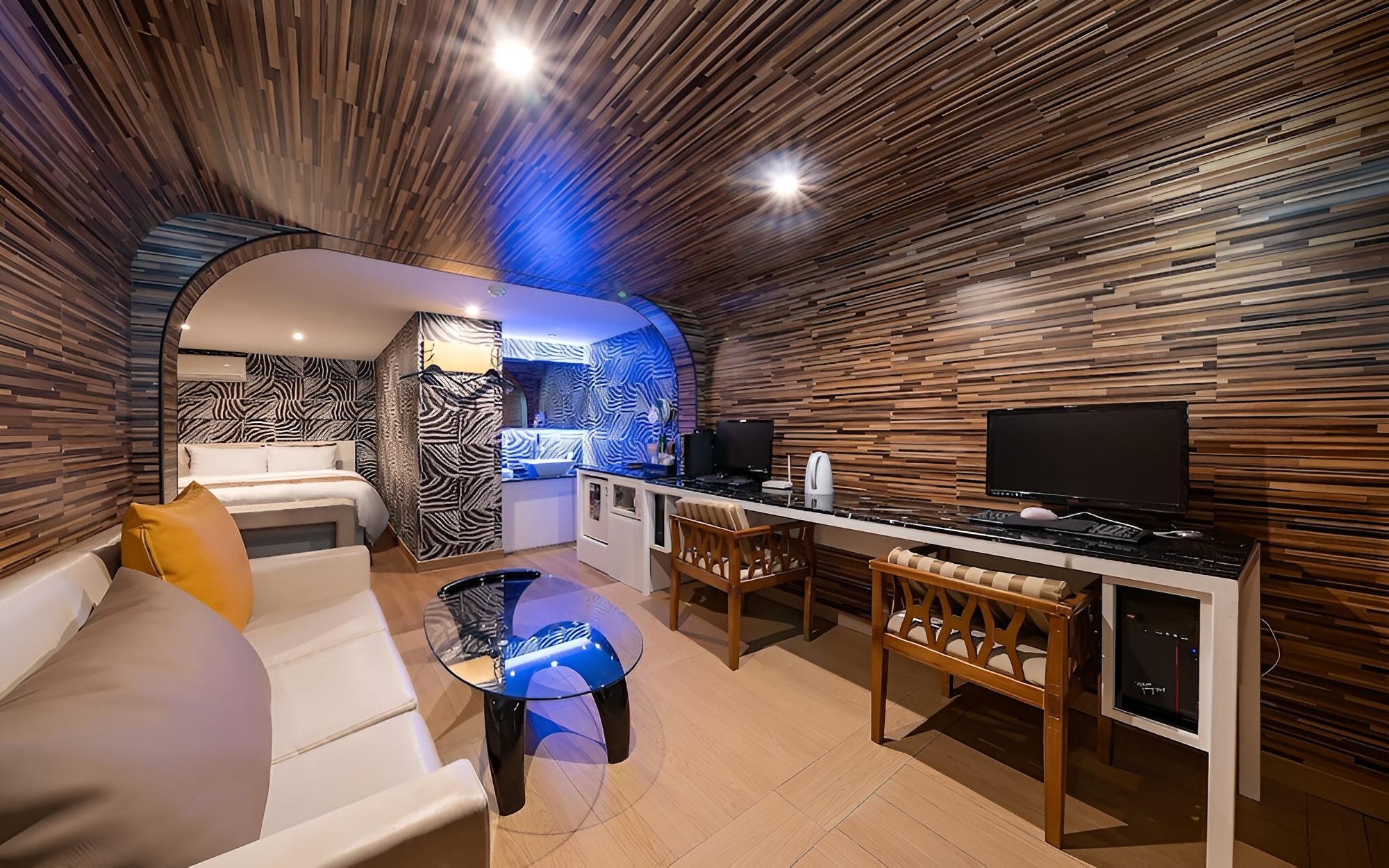 Room (VIP-Duplex) - Photo 13