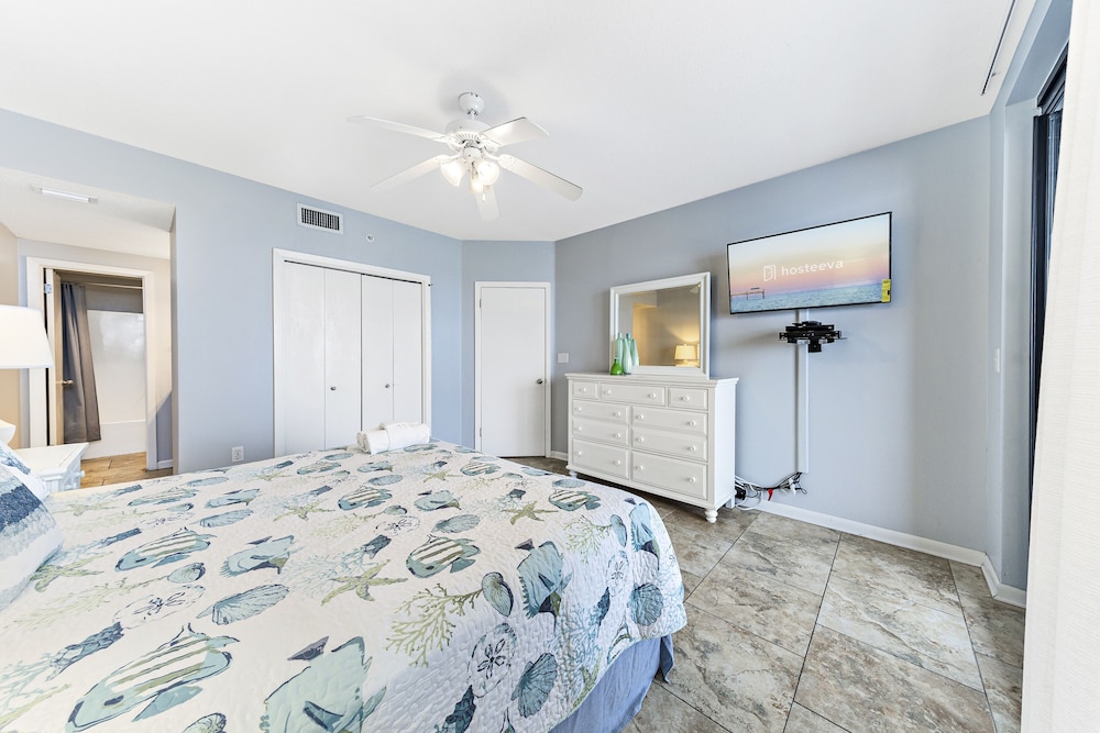 Signature Condo, 3 Bedrooms, Balcony, Ocean View photo 2