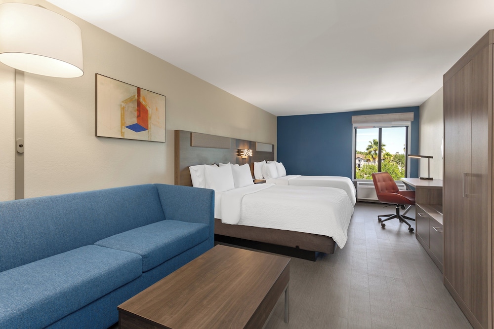 Suite, Multiple Beds - Photo 1