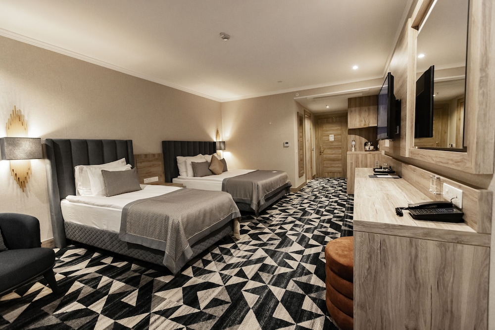 Standard Room, Partial Sea View photo 1