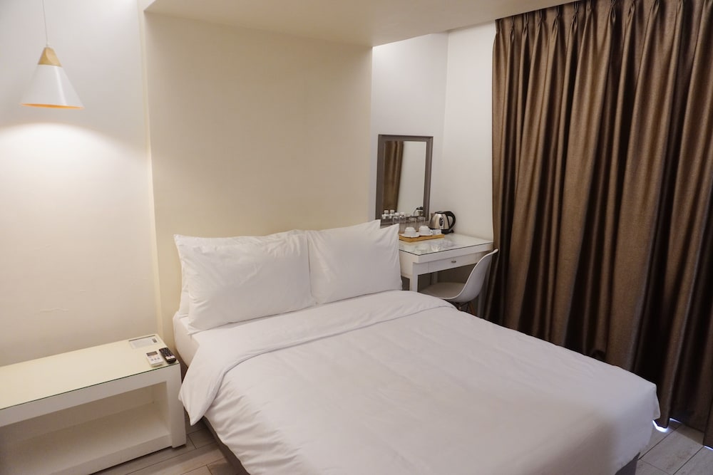 Single Deluxe Room
