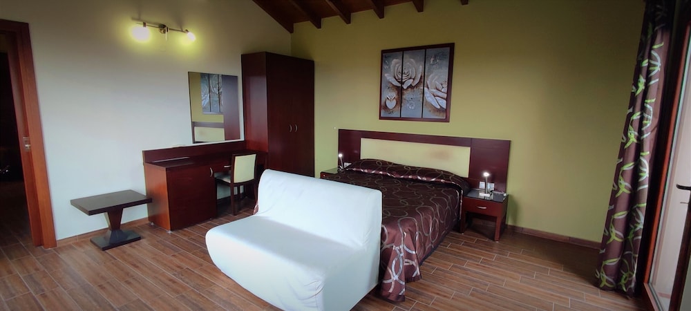 Deluxe Penthouse, 2 Bedrooms, Kitchen