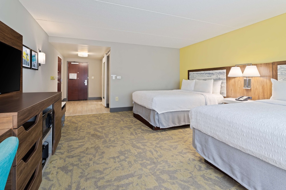 2 Double Beds, Accessible, Non Smoking - Photo 3