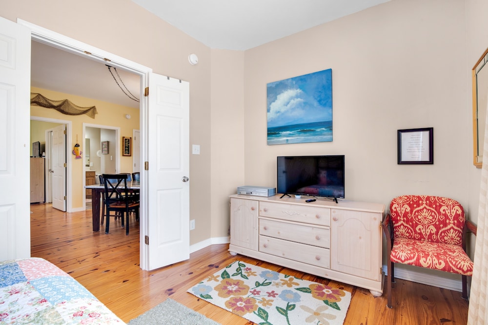 Condo, 3 Bedrooms