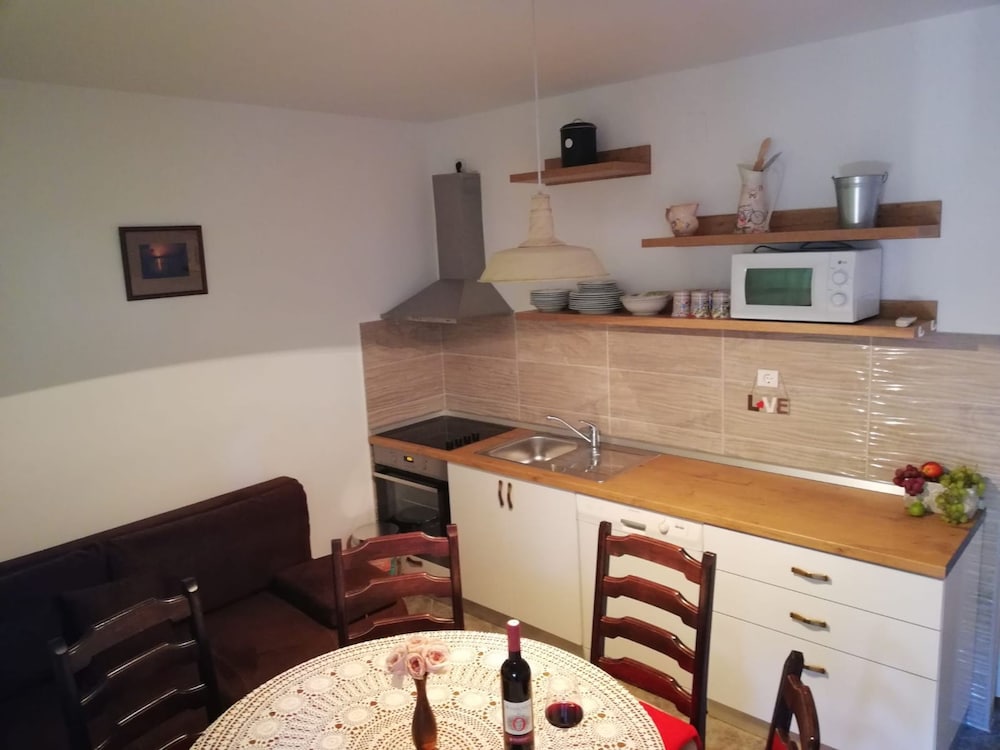 Apartment (A4) photo 3