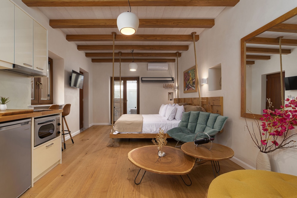 Good Night Sweetheart Suite