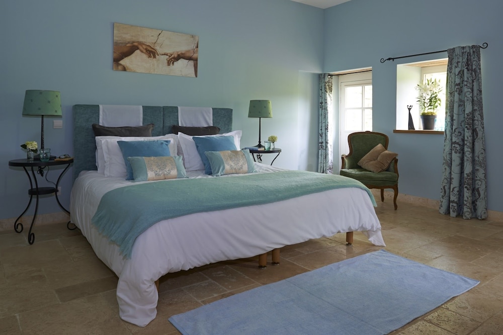 Villa photo 1
