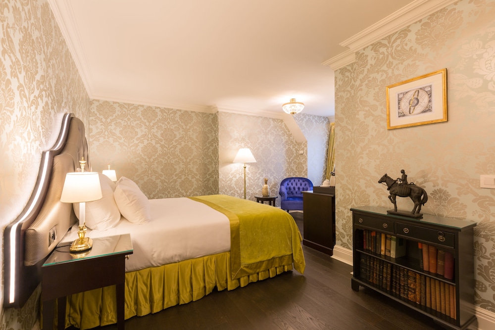 Standard Room, 1 Queen Bed - Photo 4