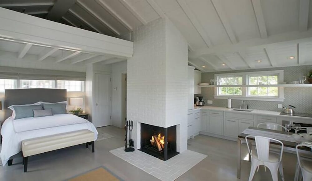 Luxury Cottage, Waters Edge photo 1