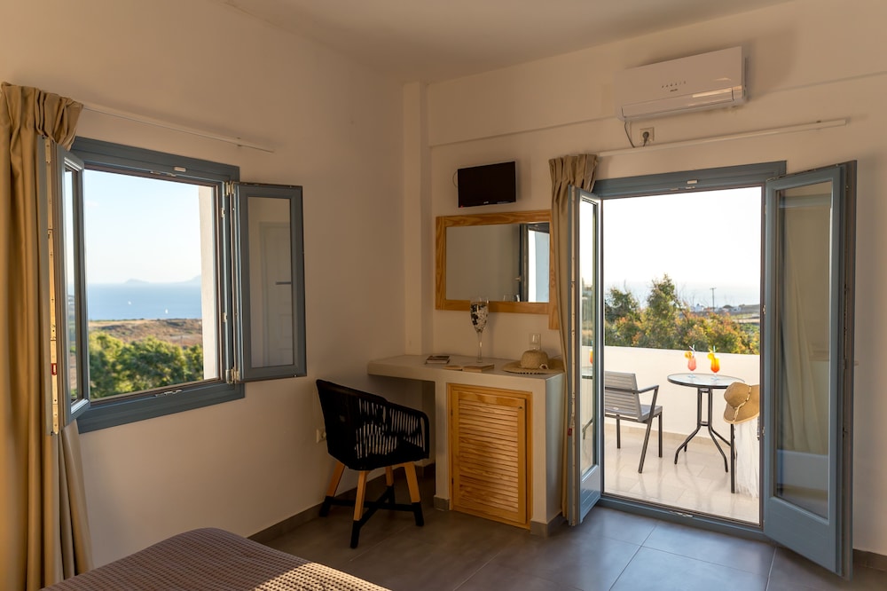 Superior Room, Sea View - Photo 7