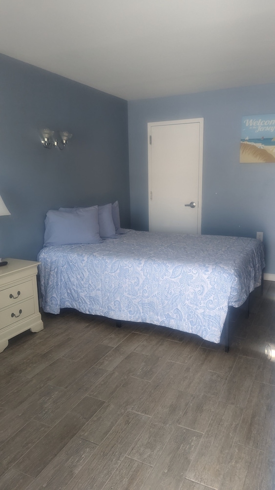 Standard Room, 1 Queen Bed photo 1