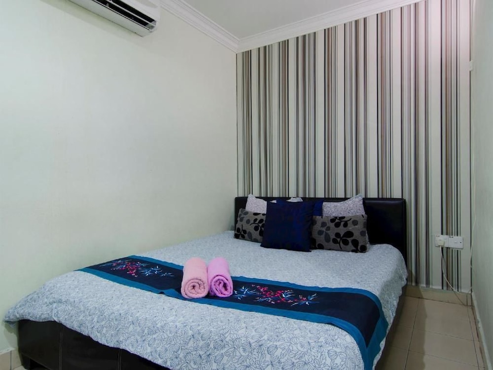 Standard Room (No Window) photo 2