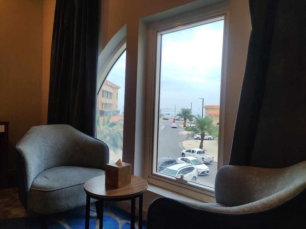 Executive Room, 1 King Bed, Sea View photo 3