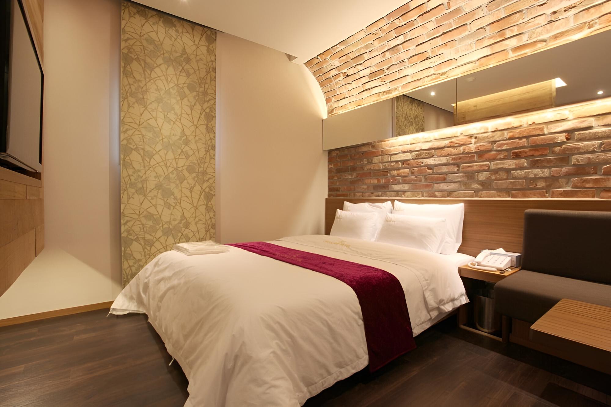 Room (Standard Room C) - Photo 3
