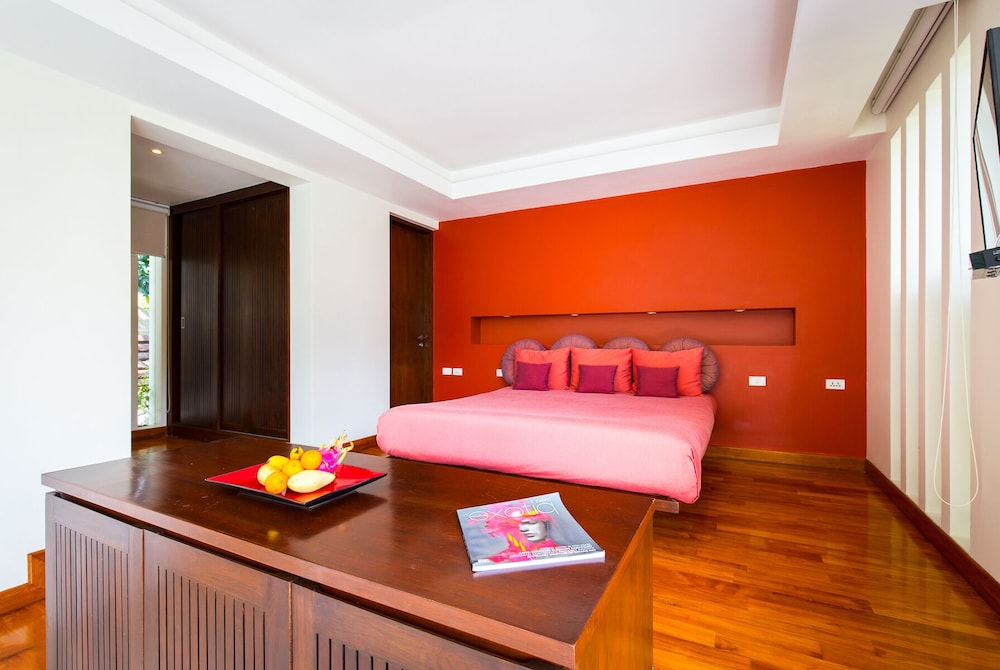 Luxury Villa photo 1
