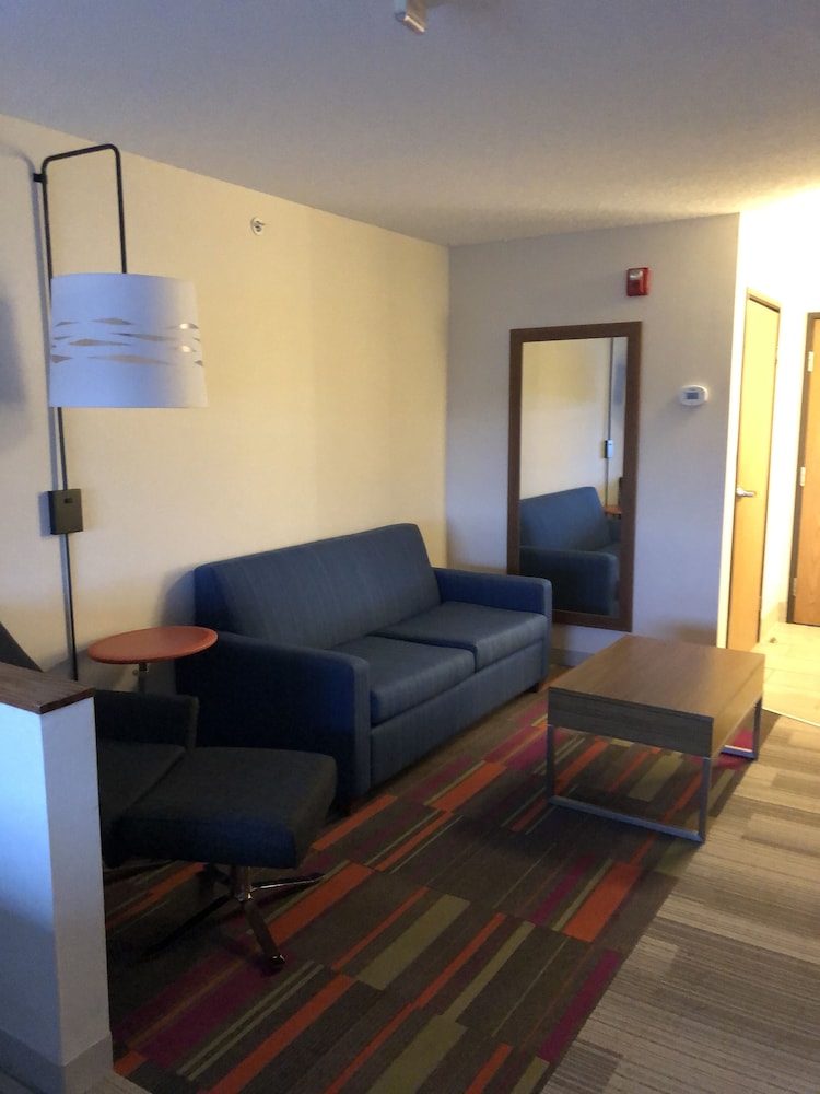 Standard Room, 1 King Bed, Accessible (Communication, Accessible Tub) - Photo 2