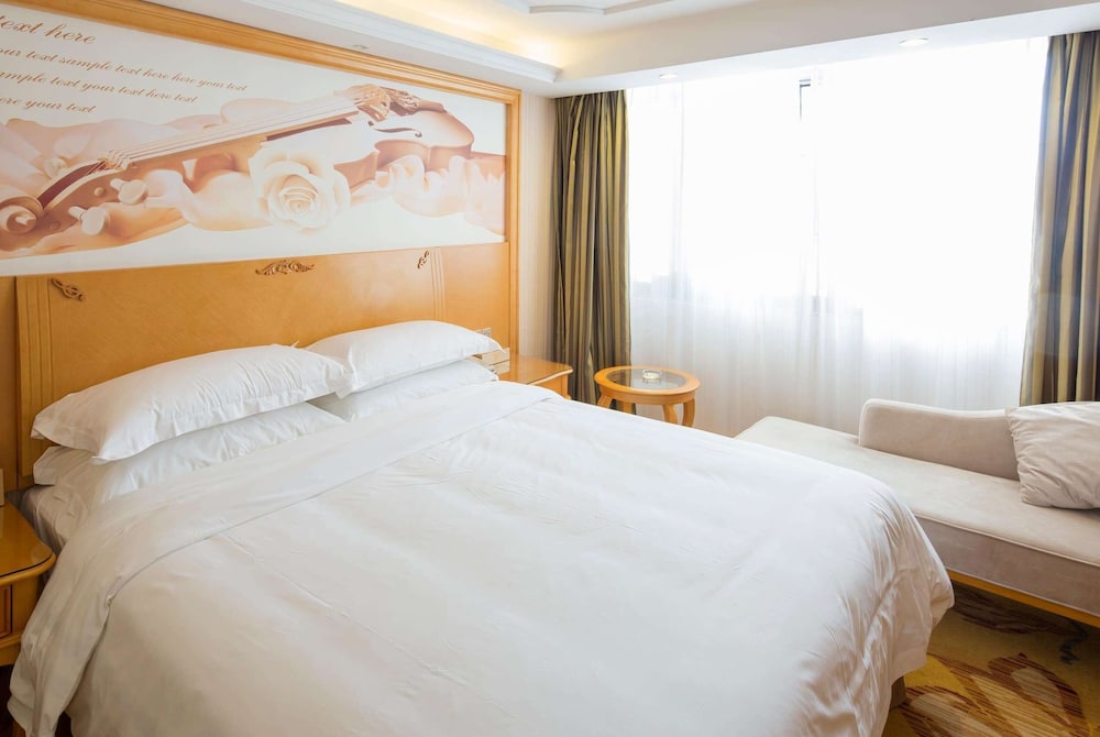 Superior Room, 1 King Bed, Non Smoking
