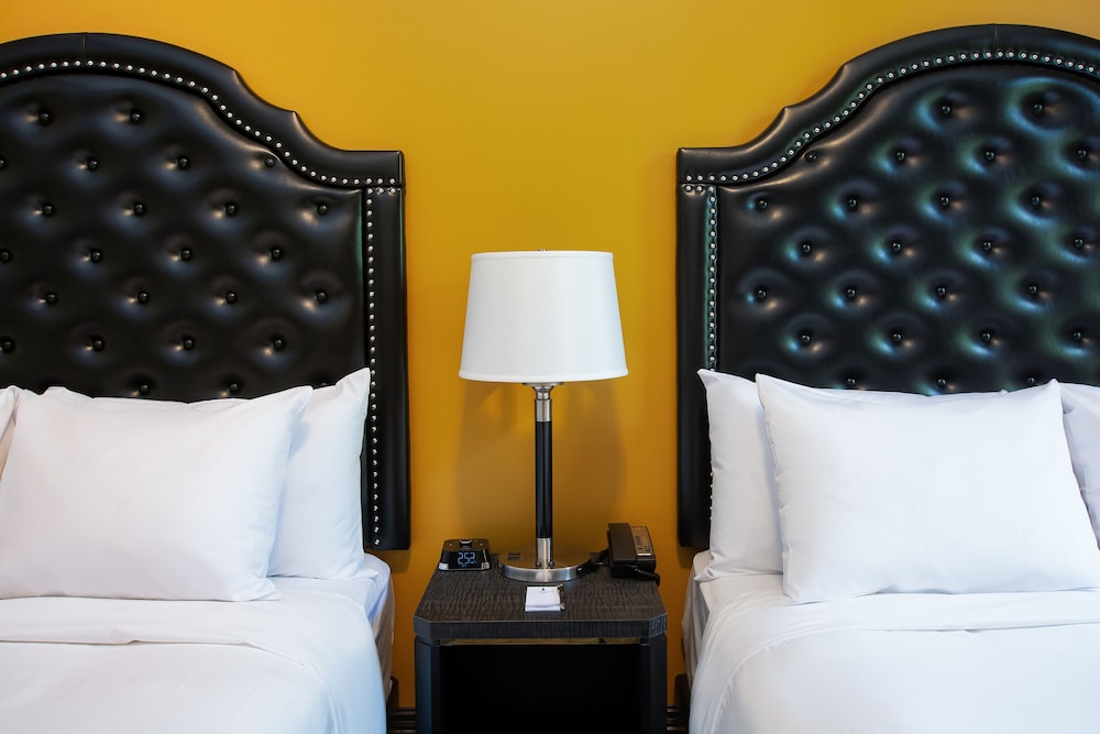 Standard Room, 2 Double Beds - Photo 6