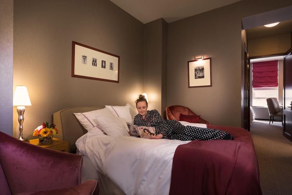 Classic Suite, 1 King Bed with Sofa bed