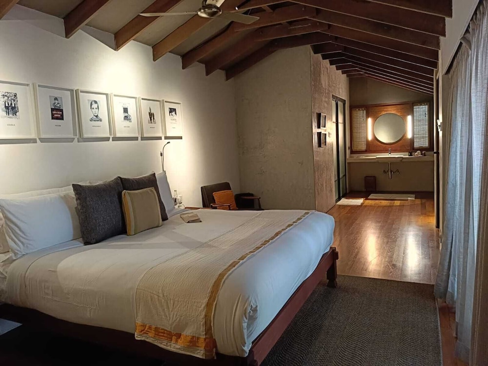 Gallery Double Room, Garden View