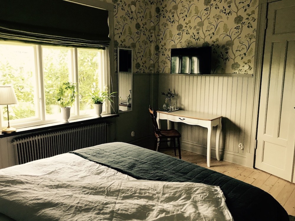 Double Room (South) photo 2