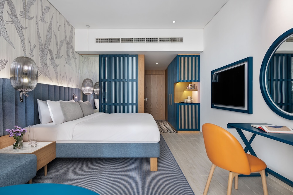 Premium Room, Balcony, Sea View thumbnail 5