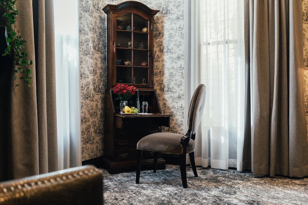 King Suite Plus