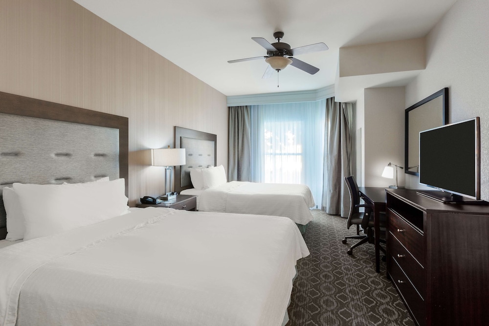 Suite, 2 Queen Beds photo 2