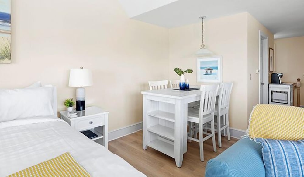 Basic Room, Multiple Beds, Oceanfront photo 2