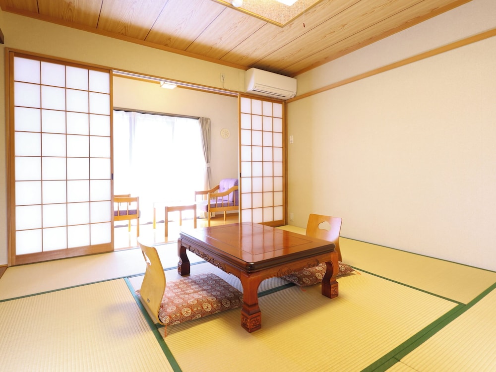 Japanese-style 8tatami mats room, Non Smoking - Photo 5