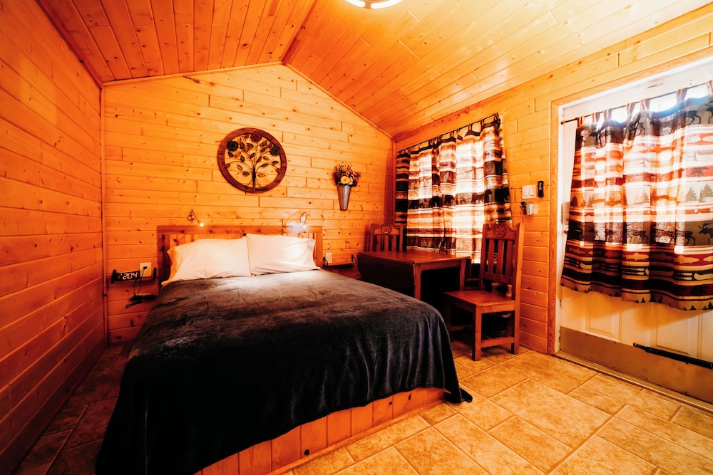 Deluxe Studio Cabin - Blue photo 1