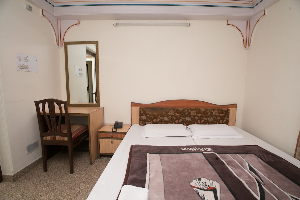 Deluxe Double Room - Photo 8