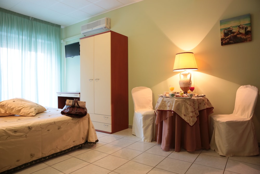 Double Room - Photo 1