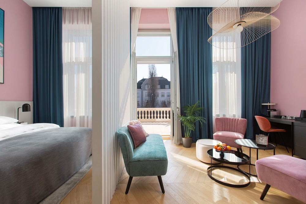 Deluxe Double Room - Photo 6