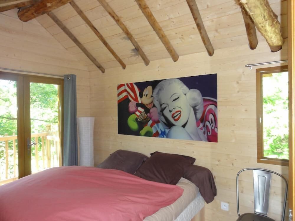 Cabin (Du Moulin) photo 1