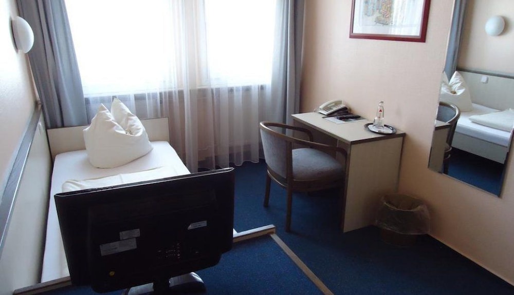 Standard Single Room photo 3